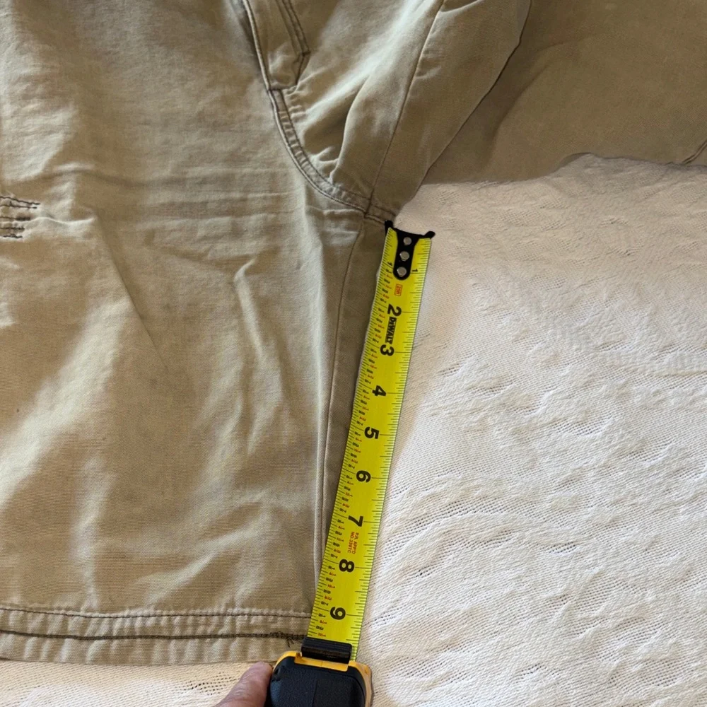 Quicksilver Men's olive green Cargo Shorts Gently Loved 34 - Picture 4 of 13